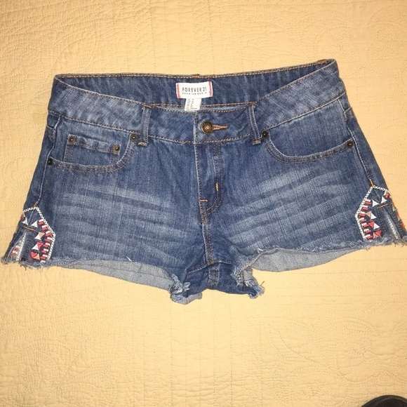 Forever 21 Premium Denim shorts - Picture 1 of 4